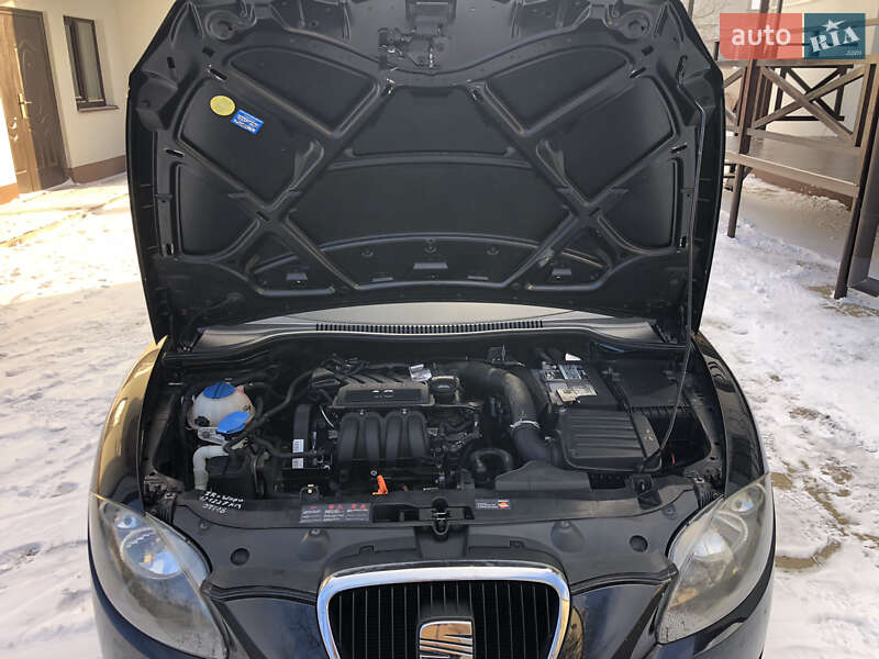 Хэтчбек SEAT Leon 2006 в Радивилове