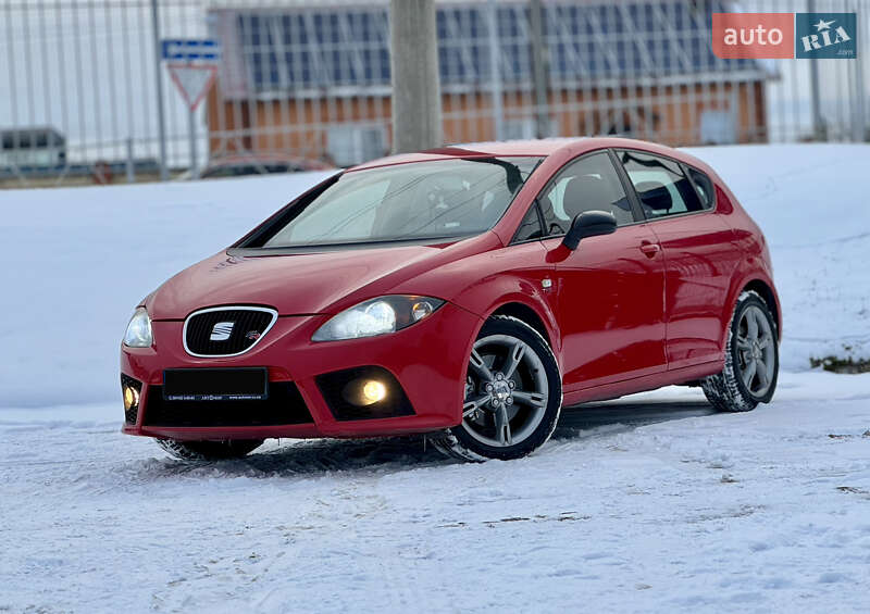 Хэтчбек SEAT Leon 2006 в Киеве