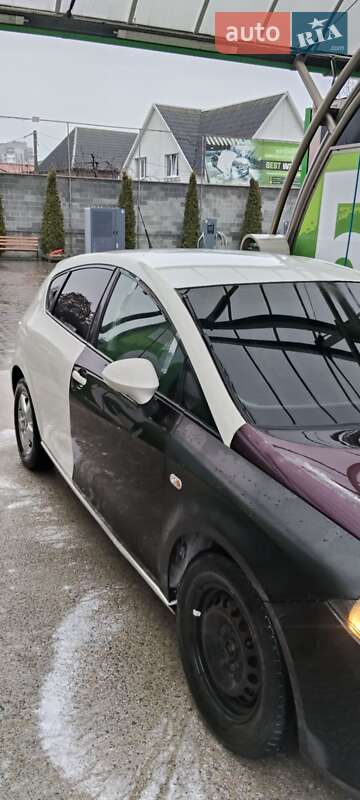 Хэтчбек SEAT Leon 2012 в Кропивницком
