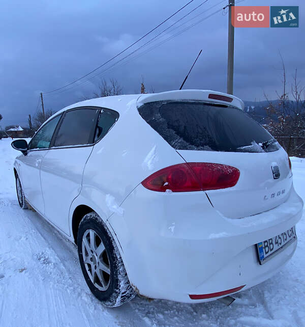 Хэтчбек SEAT Leon 2012 в Ивано-Франковске