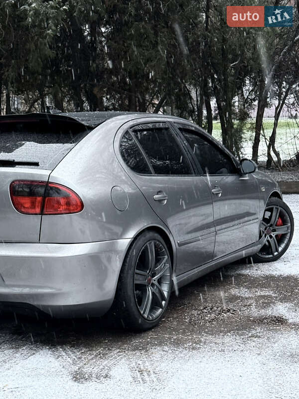 Хэтчбек SEAT Leon 2004 в Каменском фото 28 Хэтчбек SEAT Leon 2004 в Каменском