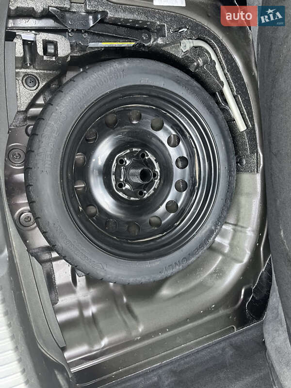 Хэтчбек SEAT Leon 2017 в Киеве