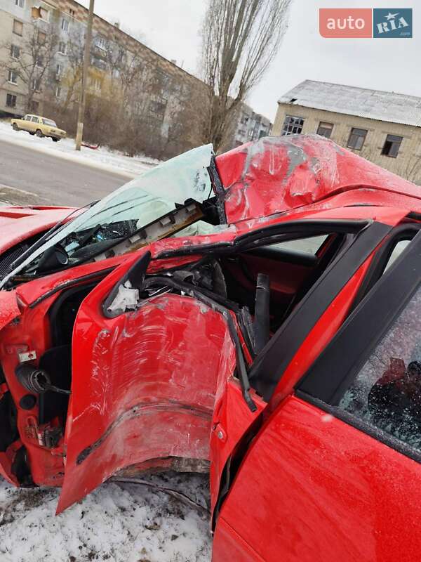 Хэтчбек SEAT Leon 2004 в Николаеве