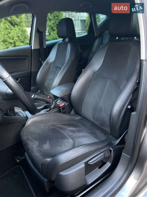 Хэтчбек SEAT Leon 2014 в Первомайске