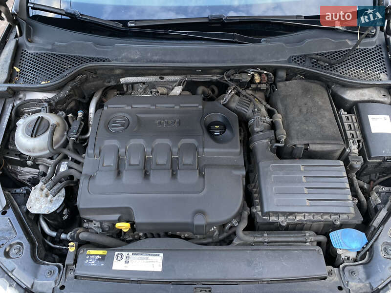 Хэтчбек SEAT Leon 2014 в Первомайске