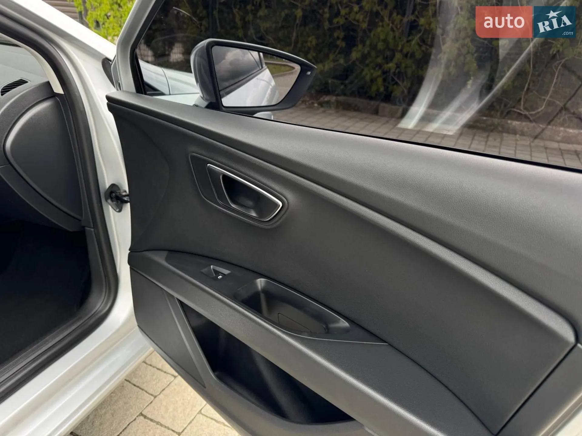 2015 SEAT Leon - мініатюра 3