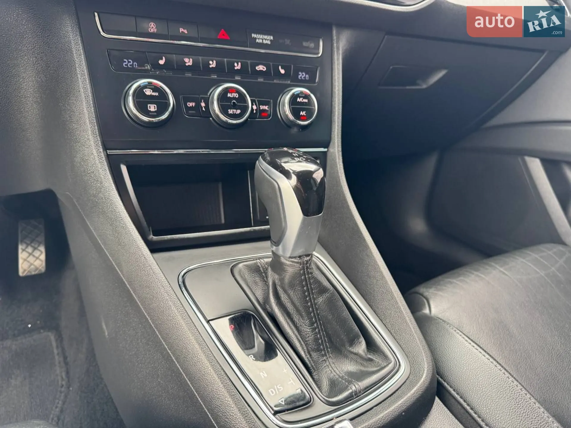 2015 SEAT Leon - мініатюра 4