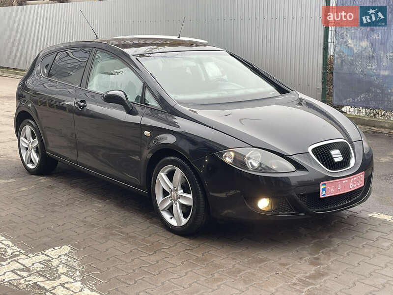 Хэтчбек SEAT Leon 2007 в Житомире