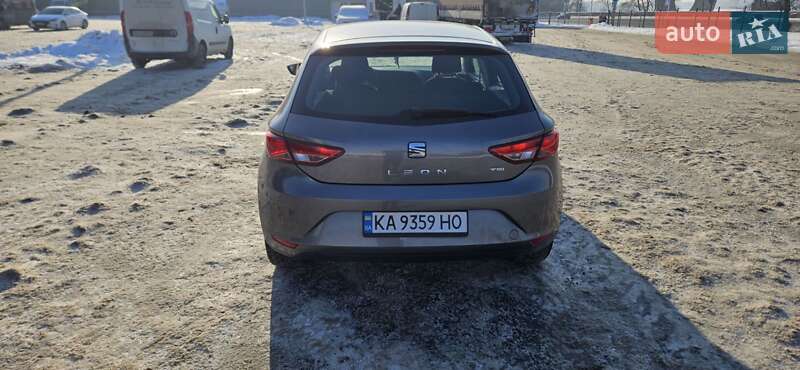 Хэтчбек SEAT Leon 2016 в Киеве