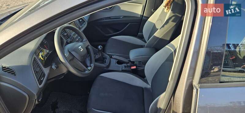 Хэтчбек SEAT Leon 2016 в Киеве