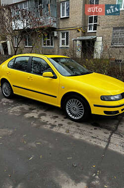Хэтчбек SEAT Leon 2000 в Харькове