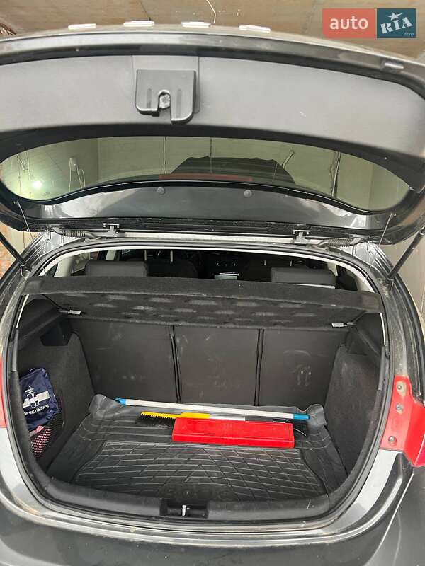 Хэтчбек SEAT Leon 2011 в Львове