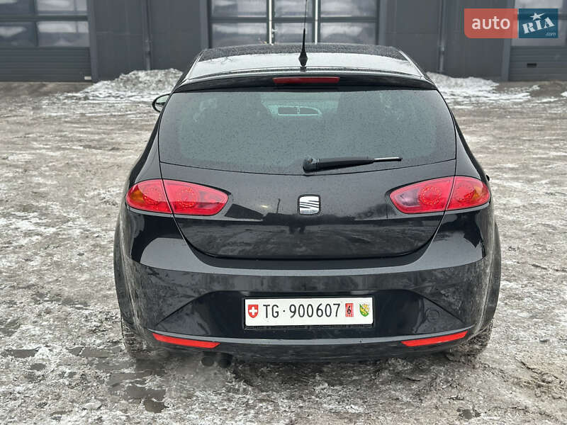 Хетчбек SEAT Leon 2009 в Кам'янському