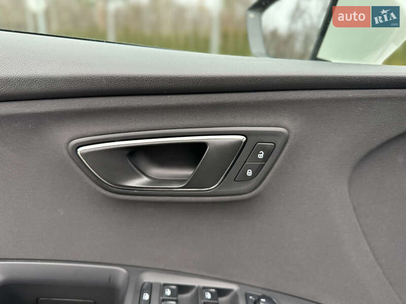 Хетчбек SEAT Leon 2013 в Харкові