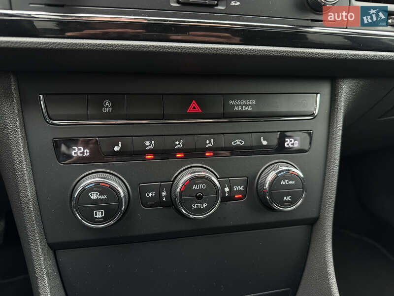 Хетчбек SEAT Leon 2013 в Харкові