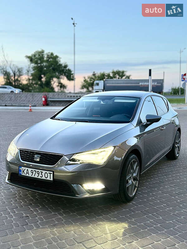 Хетчбек SEAT Leon 2015 в Києві