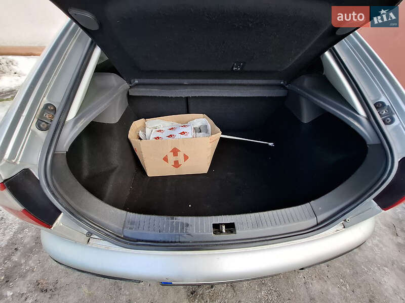 Хэтчбек SEAT Leon 2002 в Гайвороне фото 12 Хэтчбек SEAT Leon 2002 в Гайвороне