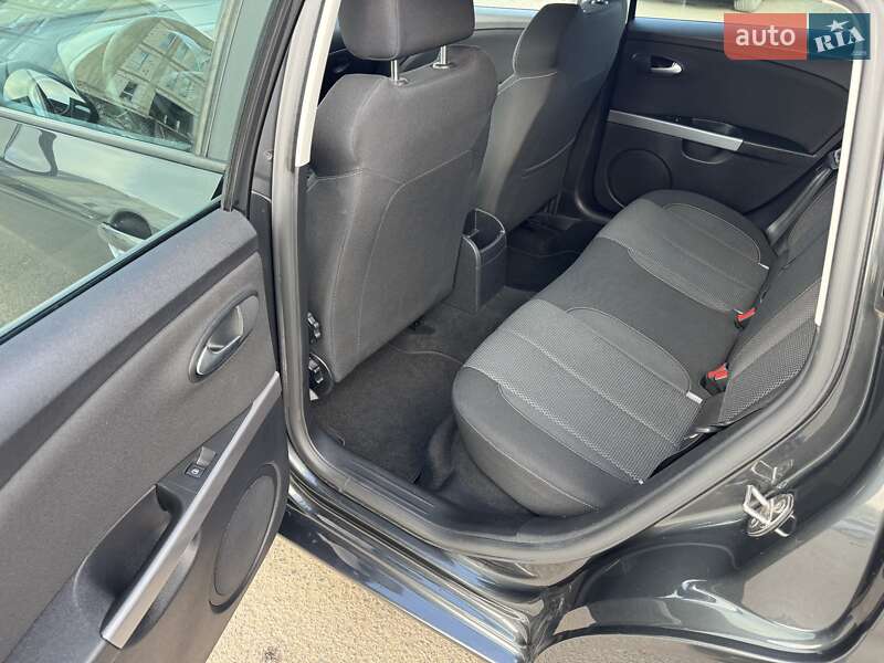 Хетчбек SEAT Leon 2010 в Луцьку фото 24 Хетчбек SEAT Leon 2010 в Луцьку