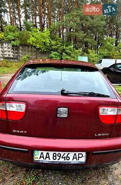 Хэтчбек SEAT Leon 2004 в Киеве