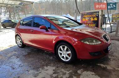 Хэтчбек SEAT Leon 2005 в Киеве