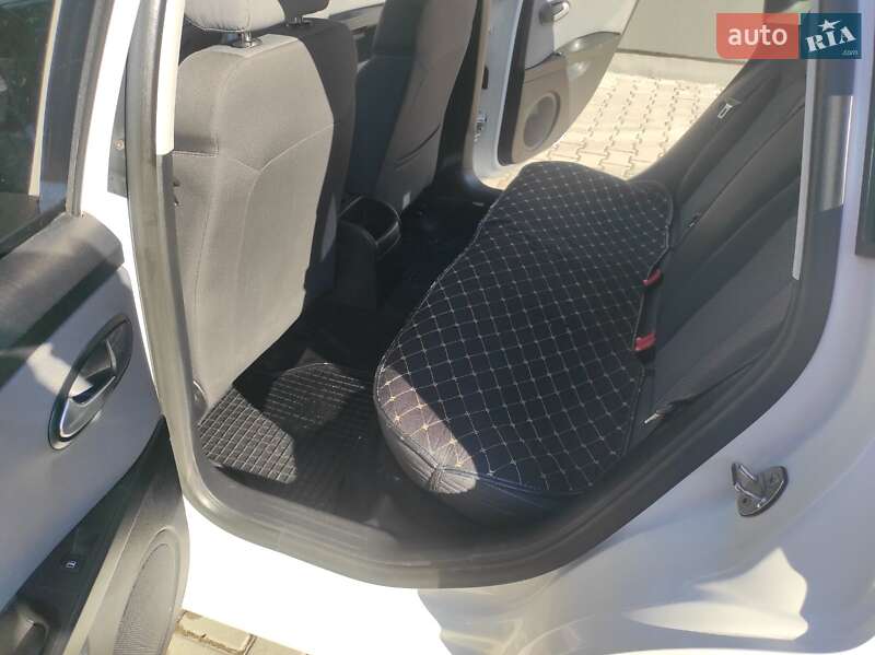 Хетчбек SEAT Leon 2011 в Дрогобичі