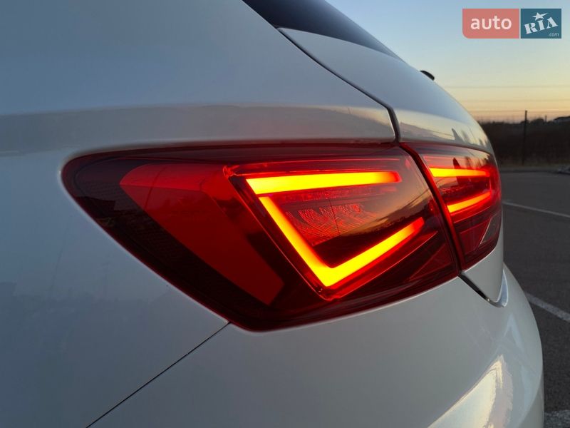 Хэтчбек SEAT Leon 2018 в Ровно