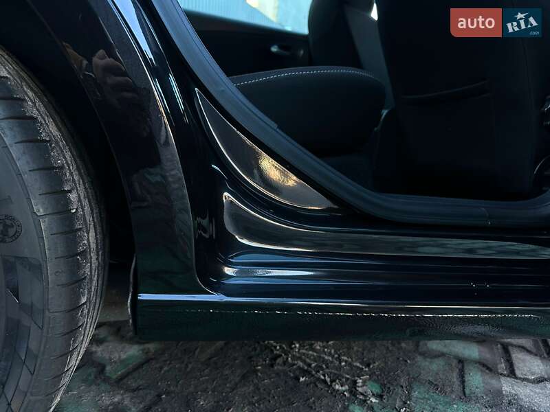 Хэтчбек SEAT Leon 2010 в Каменском