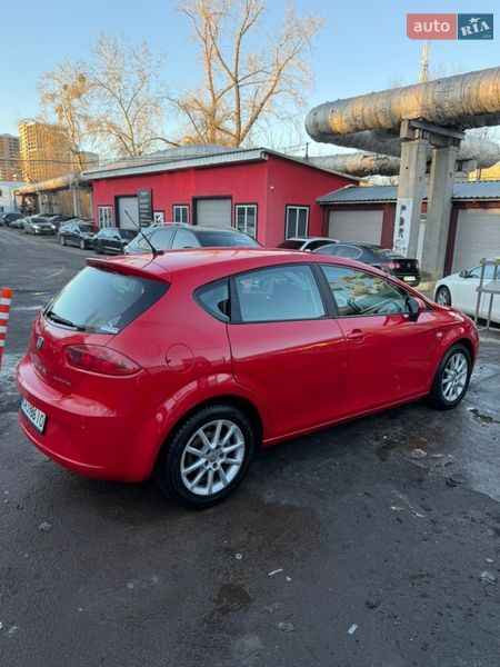Хэтчбек SEAT Leon 2011 в Киеве