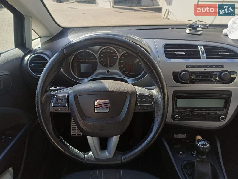 Хэтчбек SEAT Leon 2011 в Хмельницком