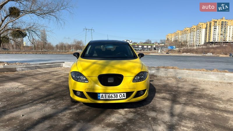 Хэтчбек SEAT Leon 2007 в Киеве