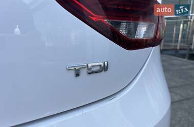 Хэтчбек SEAT Leon 2016 в Киеве