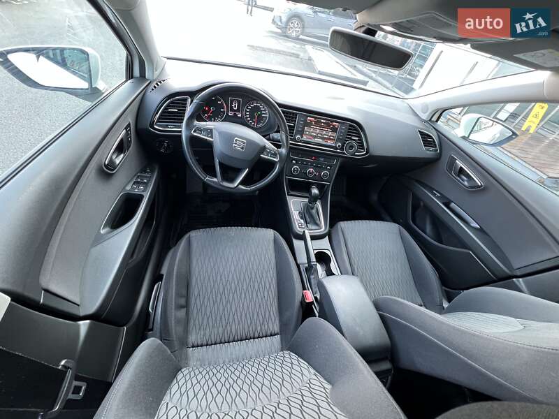 Хэтчбек SEAT Leon 2016 в Киеве