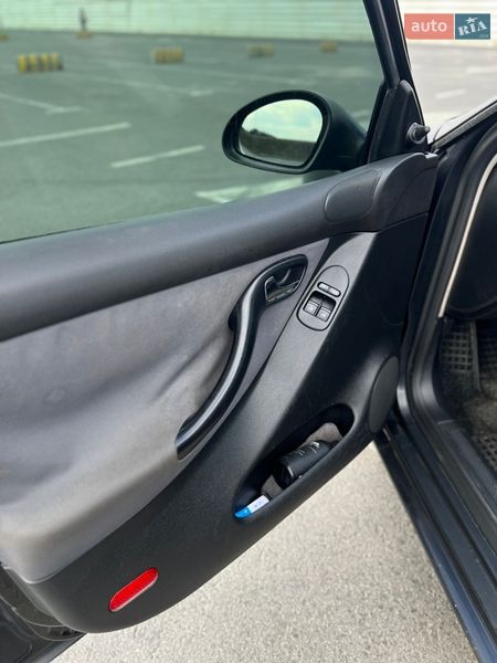 Хэтчбек SEAT Leon 2003 в Львове