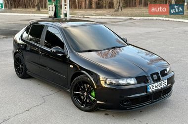 Хетчбек SEAT Leon 2004 в Дніпрі