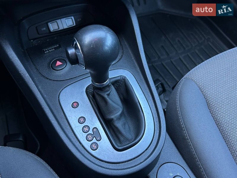Хэтчбек SEAT Leon 2010 в Киеве