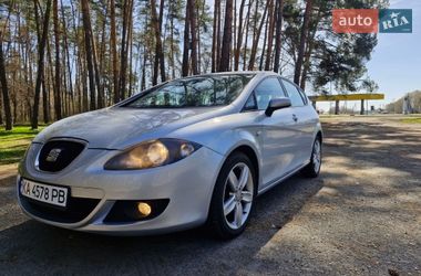 Хэтчбек SEAT Leon 2008 в Киеве