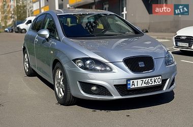 Хэтчбек SEAT Leon 2010 в Киеве