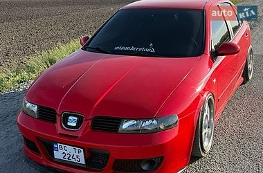 Хэтчбек SEAT Leon 2003 в Радехове