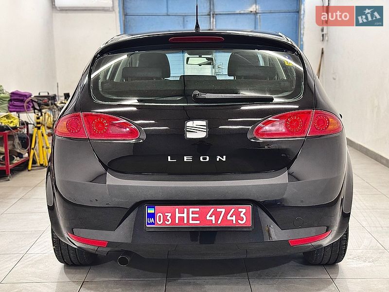 Хэтчбек SEAT Leon 2006 в Стрые