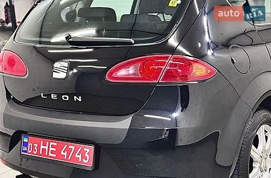 Хэтчбек SEAT Leon 2006 в Стрые