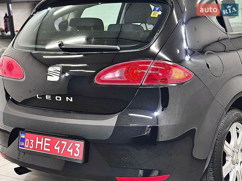 Хэтчбек SEAT Leon 2006 в Стрые
