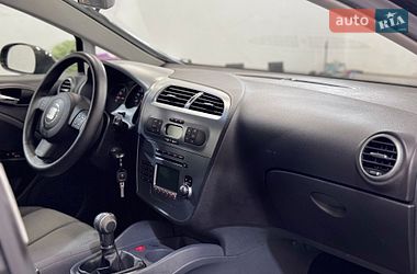 Хэтчбек SEAT Leon 2006 в Стрые