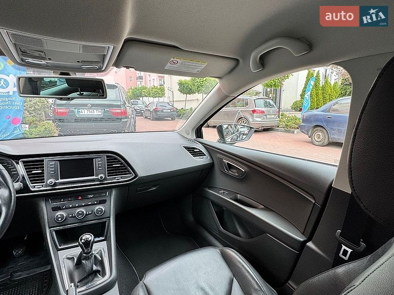 Хэтчбек SEAT Leon 2014 в Киеве