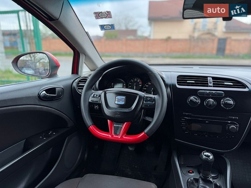 Хэтчбек SEAT Leon 2008 в Бердичеве