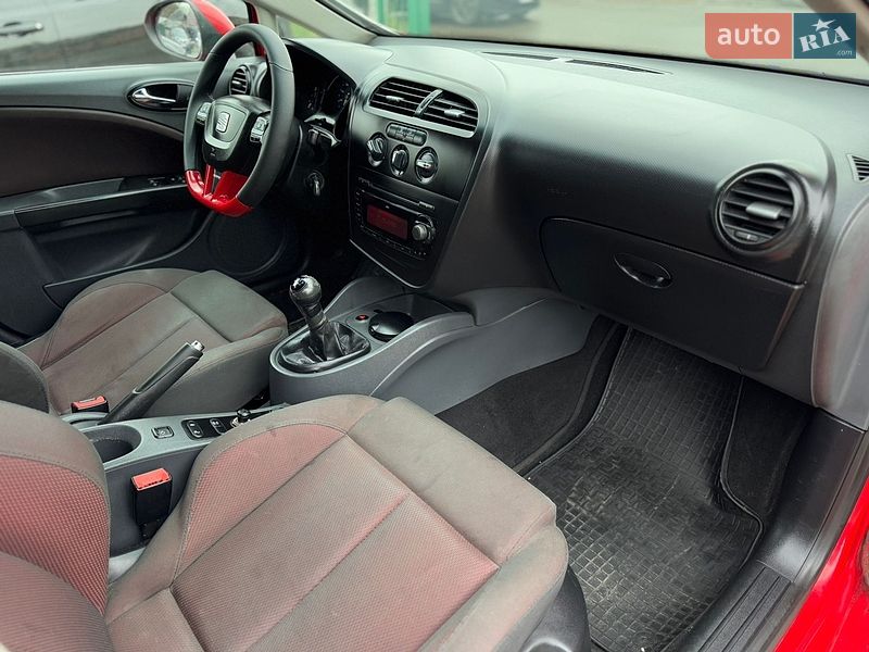 Хэтчбек SEAT Leon 2008 в Бердичеве