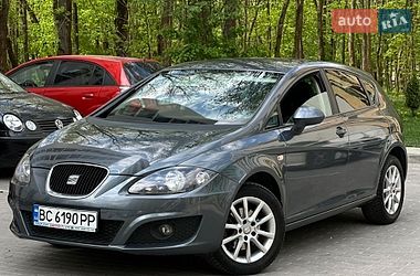 Хэтчбек SEAT Leon 2011 в Львове