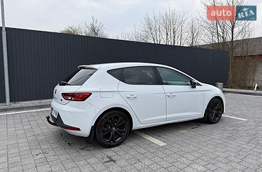 Хэтчбек SEAT Leon 2015 в Самборе
