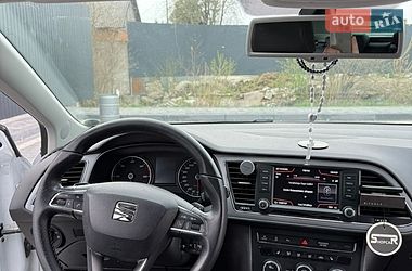 Хэтчбек SEAT Leon 2015 в Самборе