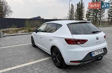 Хэтчбек SEAT Leon 2015 в Самборе