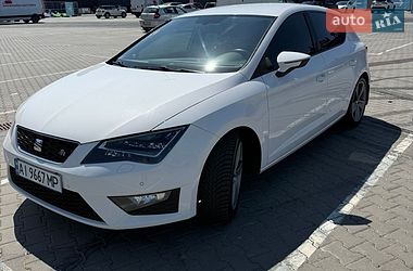 Хэтчбек SEAT Leon 2015 в Киеве